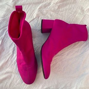 “those balenciagas, the ones that look like socks”